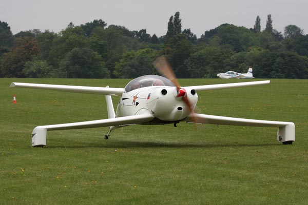 Chris Rayner's Q-200 pulling away at the LAA Rally